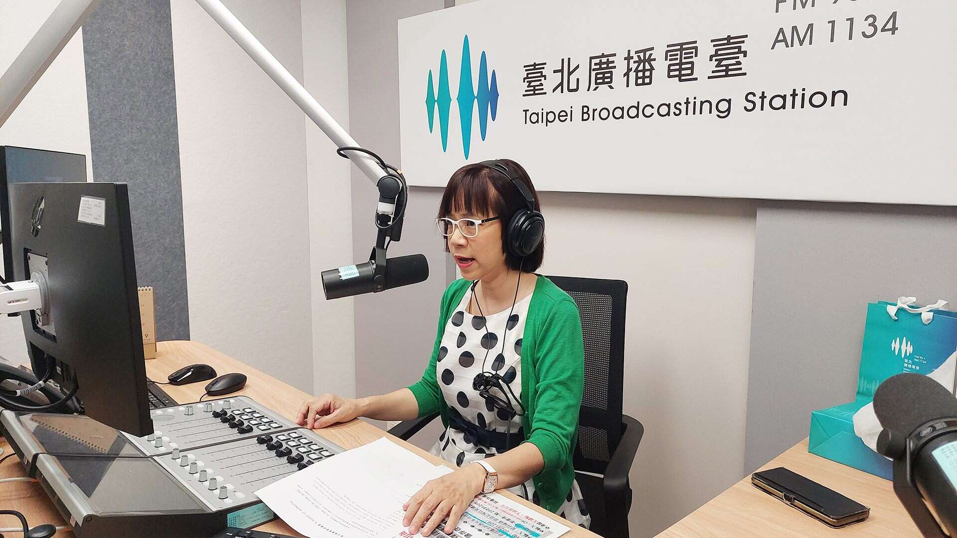 主持人劉馬利為專業音樂人及媒體人，曾多次入圍廣播金鐘獎並獲得「藝術文化節目獎」、「非流行音樂節目獎」、「非流行音樂節目主持人獎」等殊榮。(圖片來源：臺北市政府觀光傳播局)