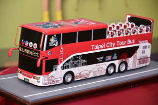 Double-decker Tour Buses to Hit the Road