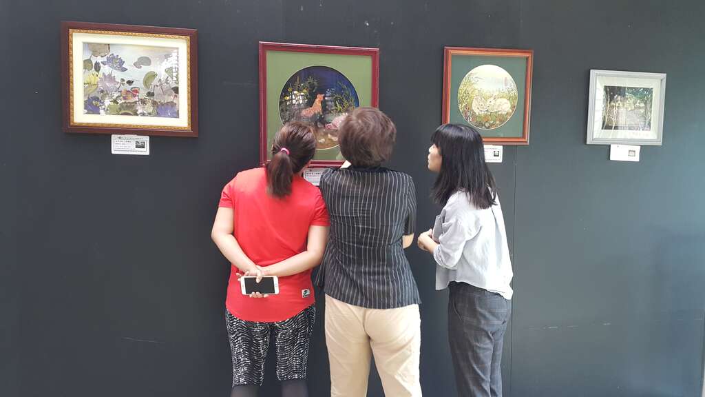 图4、台湾拈花惹草押花艺术联展共展出32件作品。