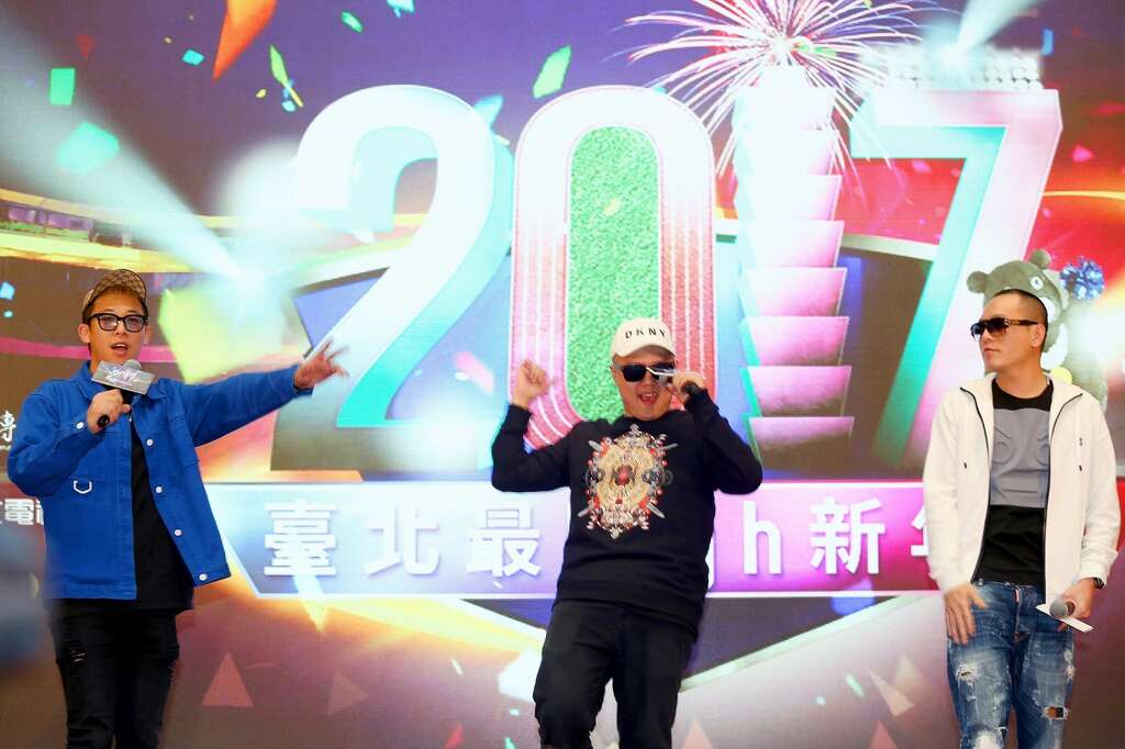 玖壹壹現場演唱小秀一段歌曲，並保證在跨年晚會現場保證有更精彩的演出。