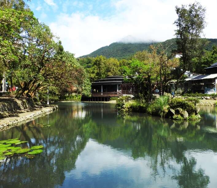 圖2.改造後的前山公園陽明湖山水一色
