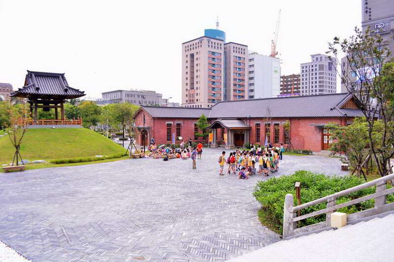 照片1 西本願寺廣場-提供充分活動空間