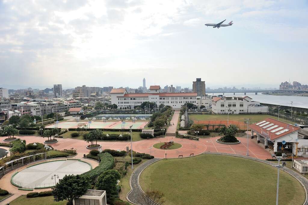 春节「轻旅行」 来趣迪化厂休闲运动公园