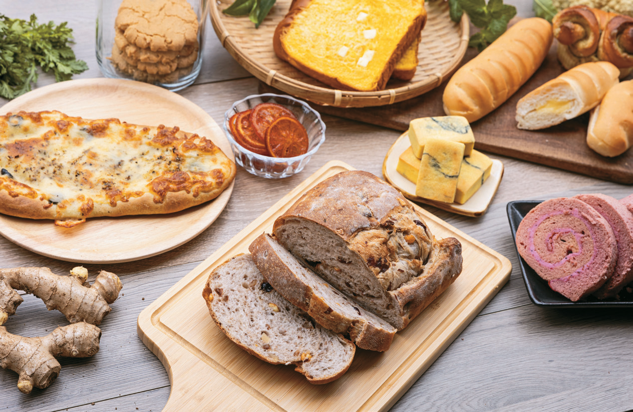 P24-27 食旅-3–「普羅旺斯bakery & café」以北投特色農產製成美味的歐式麵包及餅乾。