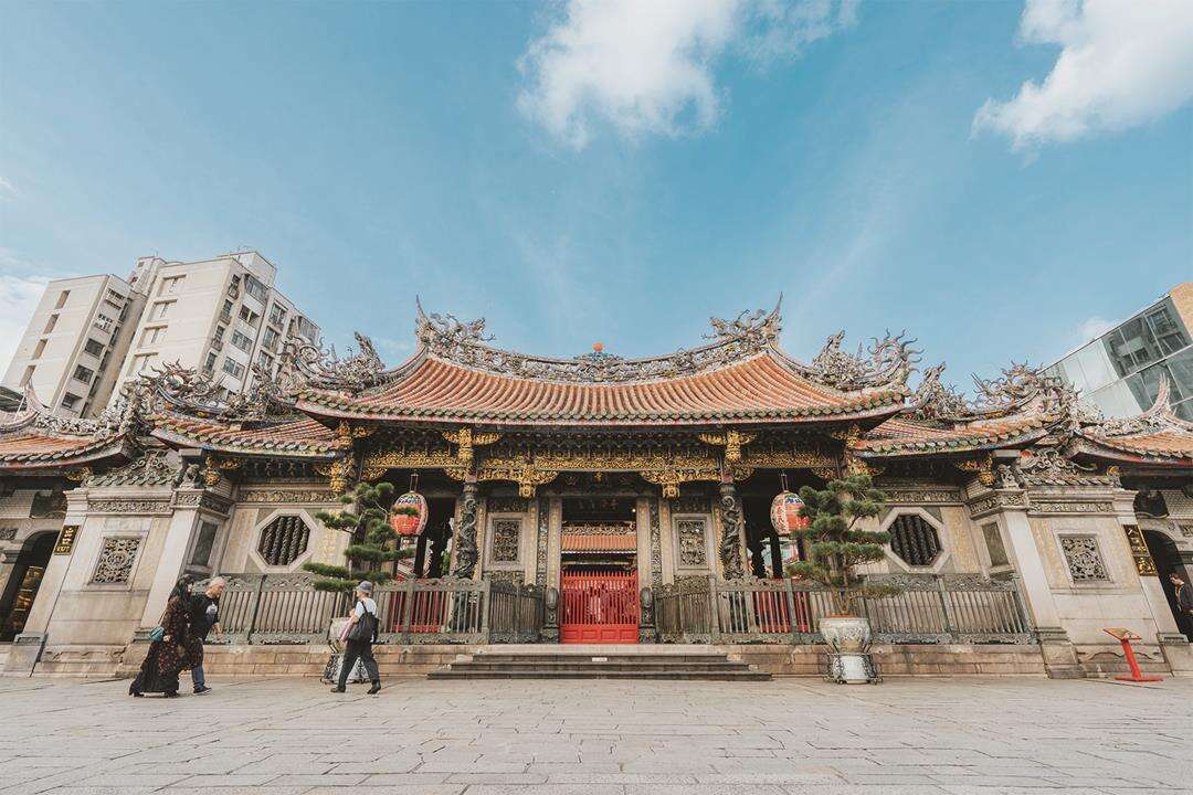 Longshan Temple