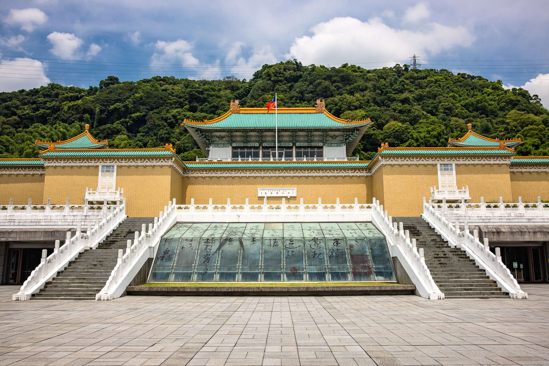 國立故宮博物院(照片由臺北市政府觀光傳播局提供)