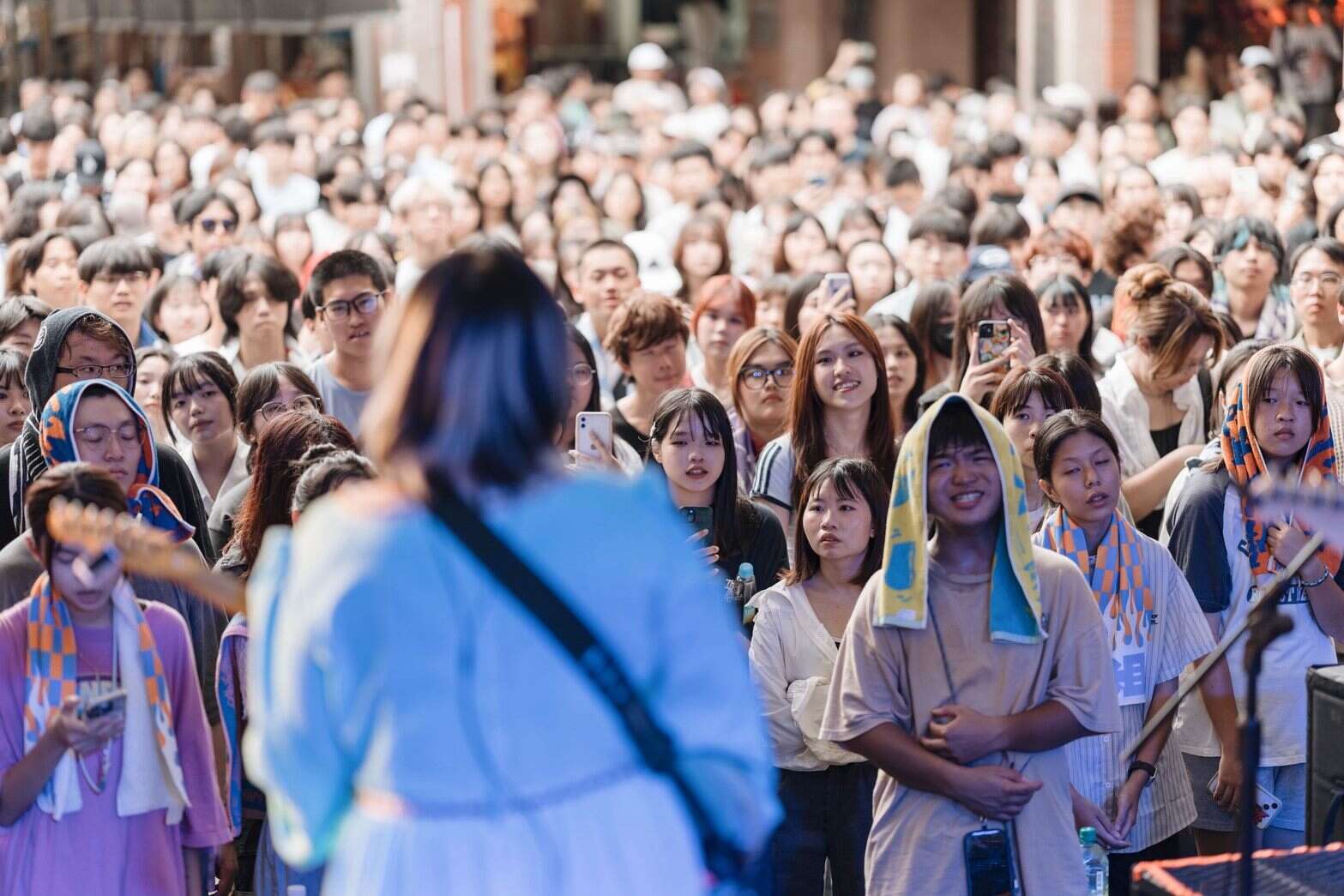 永乐广场「埕·唱」吸引不少乐迷们一起体验大稻埕夏日节独有的城市魅力(图片来源：台北市政府观光传播局)