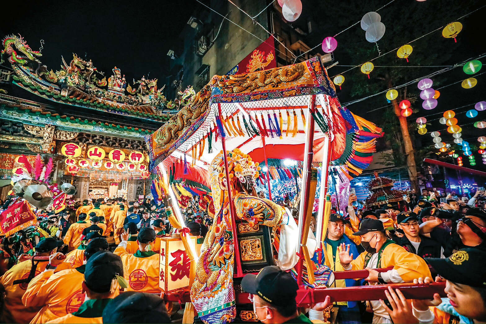 P32-35-寫真-5@艋舺青山宮-艋舺青山王暗訪,神轎穿梭街巷、祈安驅疫,展現庄頭百年信仰能量。