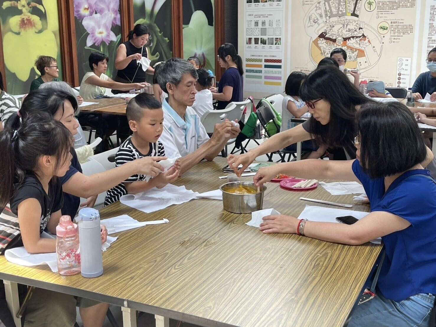 活動簡單有趣大人小孩皆可參加-(圖片來源：臺北市政府工務局公園路燈工程管理處)