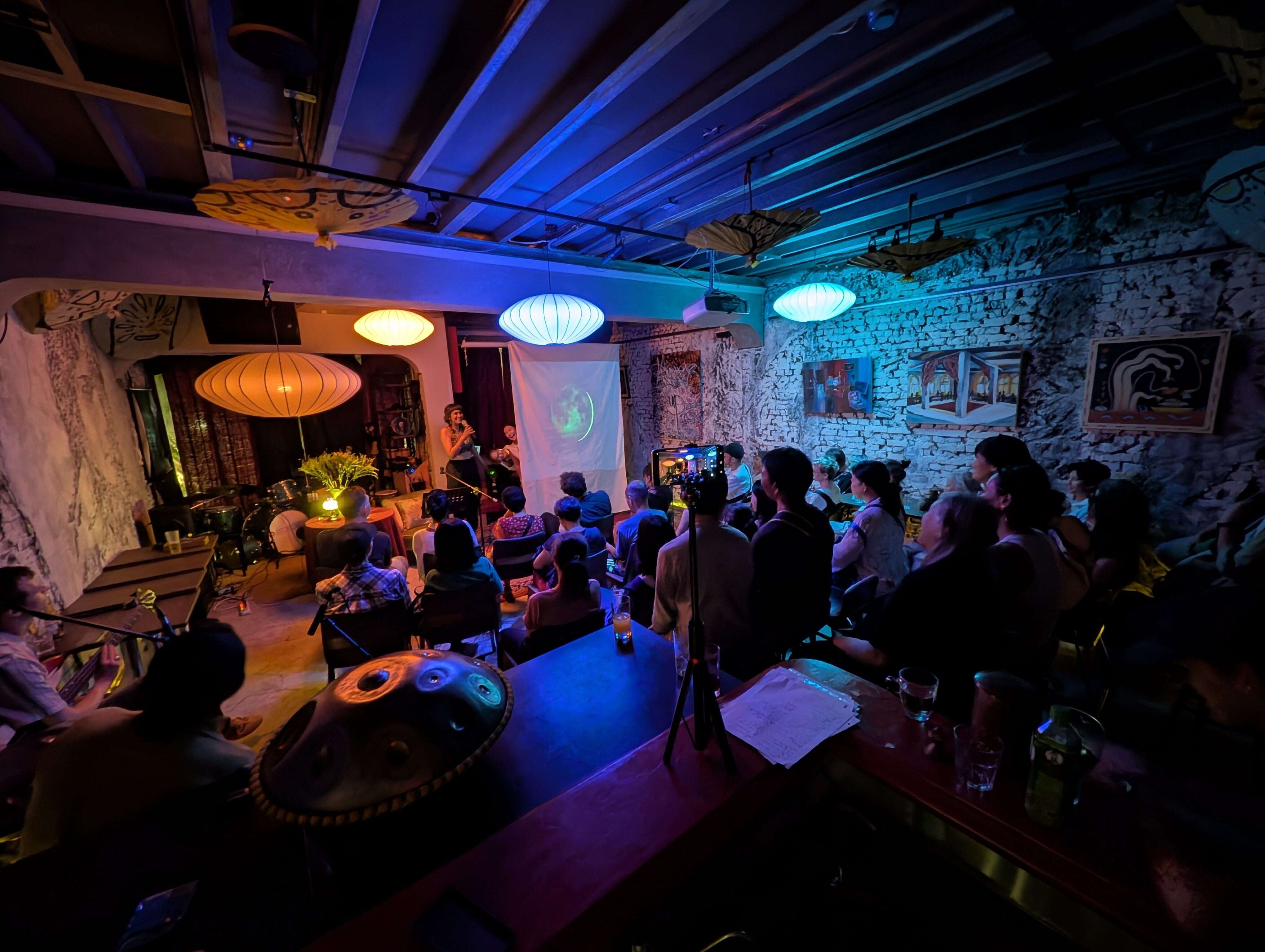 9月6日 红房餐酒馆《Luna|月夜叙事手碟剧场》演出现场(图片来源：台北市政府文化局)