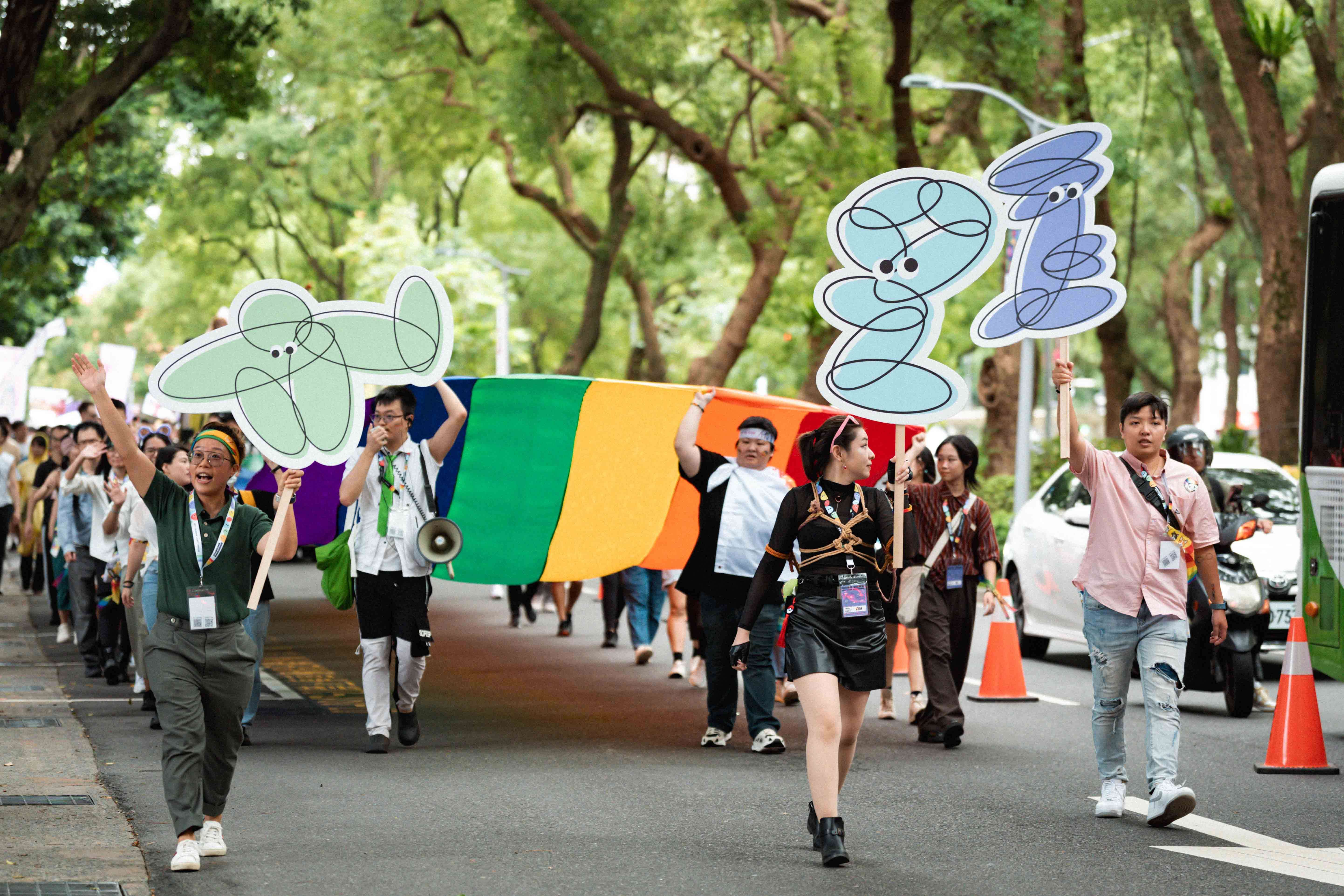 第23屆臺灣同志遊行，於10月25日臺北市政府前廣場舉行（2024同志遊行資料照片，由臺灣彩虹公民行動協會提供）