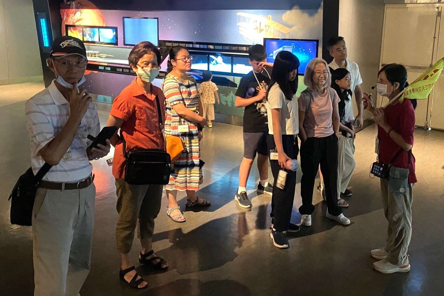 세대를 넘나드는 달 탐험! 천문관 가족캠프, 10월 14일 신청오픈