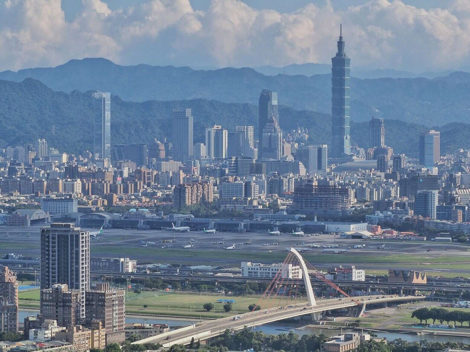圆山风景区老地方观景平台景色（图片来源：台北市政府工务局大地工程处）