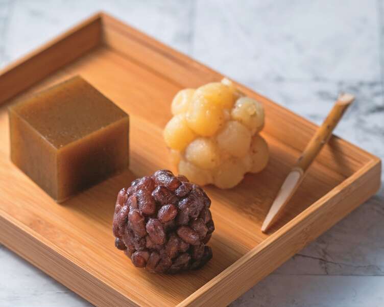 P24-27 食旅－6「滋養和菓子」的點心兼具精緻外觀與創新風味。