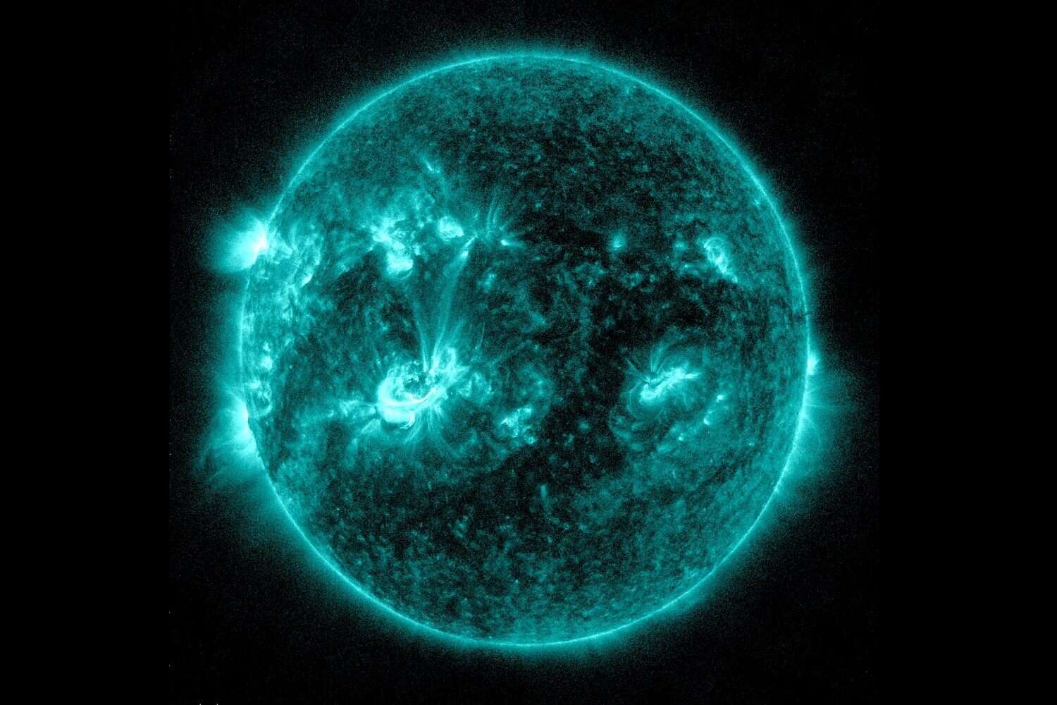 1月18日X1.9級太陽閃焰影像(NASA/SDO)（圖片來源：臺北市立天文科學教育館）