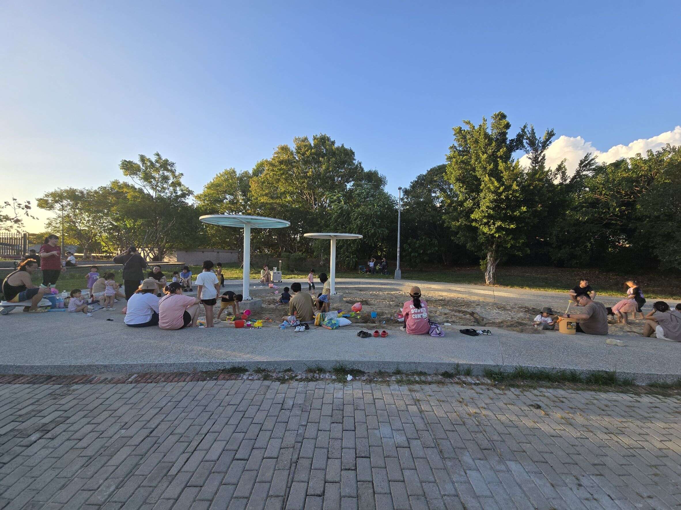 内湖レジャー運動公園へどうぞ