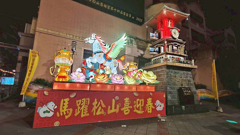 民俗吉祥寓意的宫庙灯组都十分值得一看（图片来源：台北市政府观光传播局）