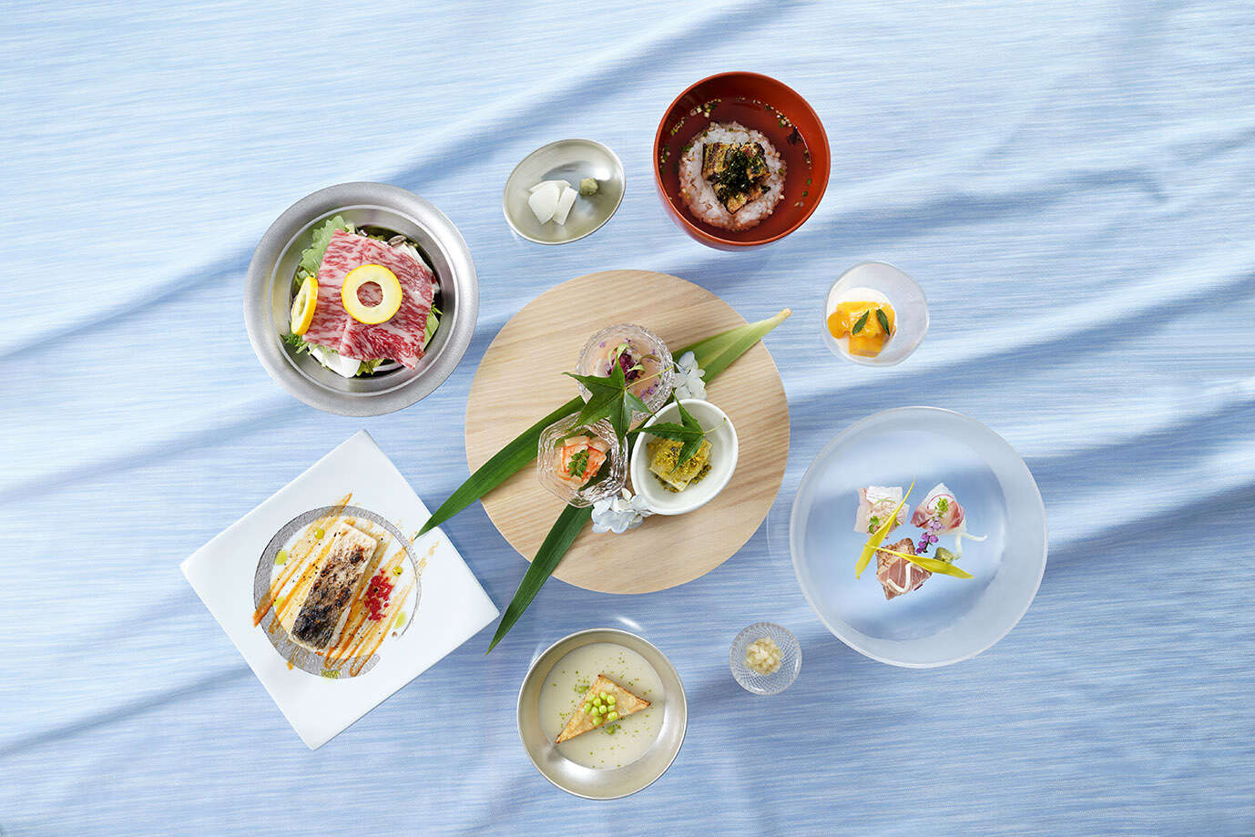 圖說：日勝生加賀屋天翔廳清夏會席料理（日勝生加賀屋國際溫泉飯店提供）