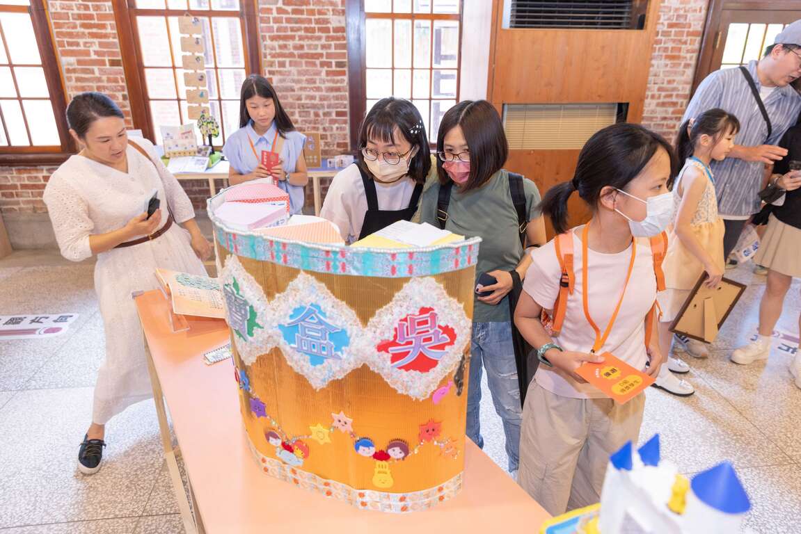 文獻館長期推廣族譜文化,規劃四大展區呈現家族紀錄與傳承_結果（圖片來源：臺北市立文獻館）