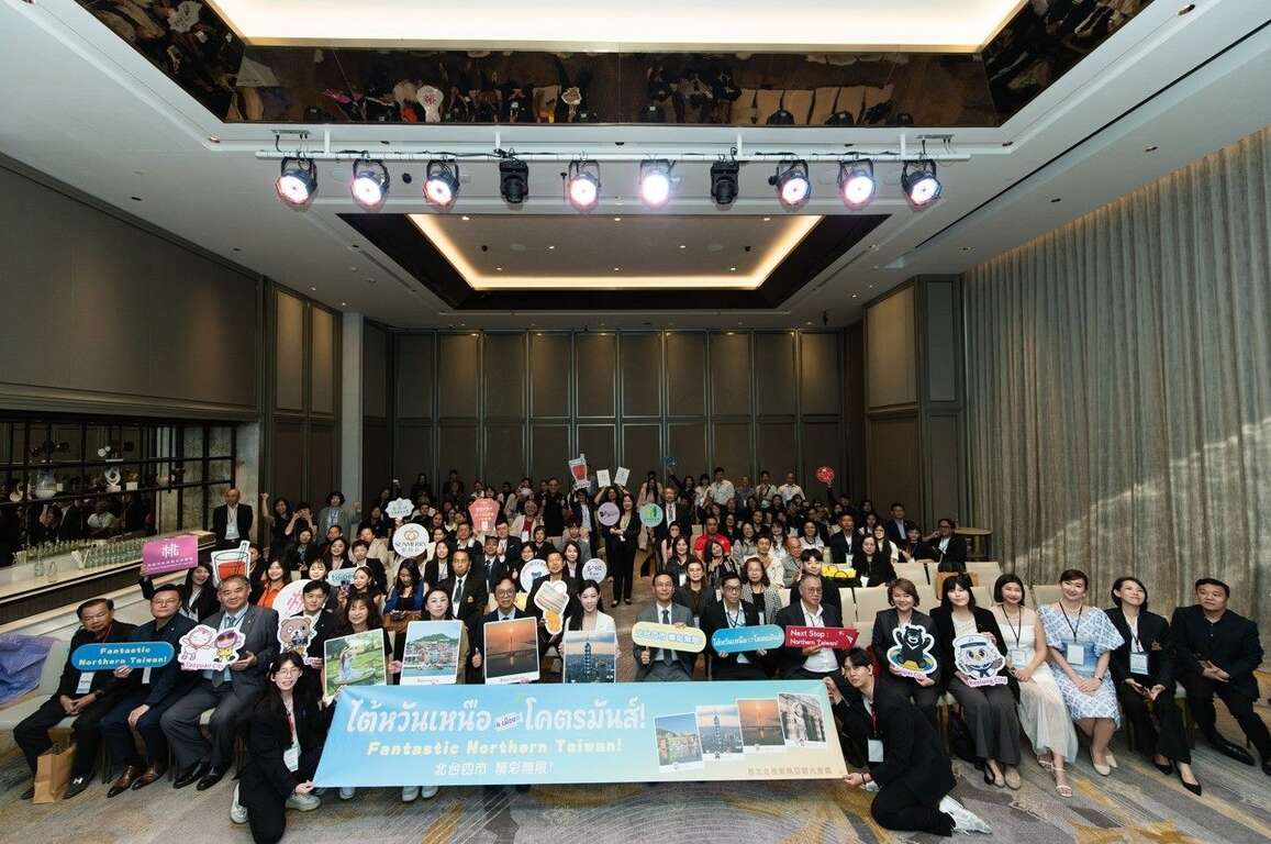 四市推介会圆满成功，驻泰蓝夏礼大使、观光署曼谷办事处陈忆婷主任、泰国旅游观光协会徐佩山会长、泰国出境旅游协会Kanlayanee Asanee会长及多位当地业者、贵宾出席。（图片来源：台北市政府观光传播局）