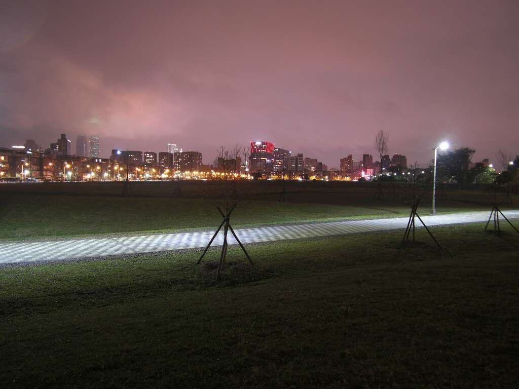 图2-公园夜景