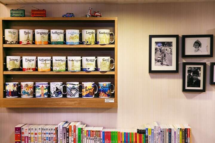 Special Interest Bookstores<br>Where Fans Find Just What They’re Looking For