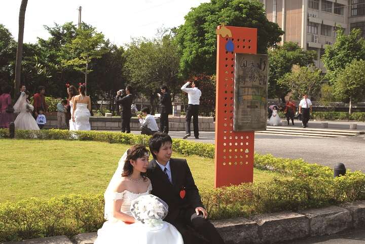 台北ツツジフェスティバル  季節の花のパーティーへ！