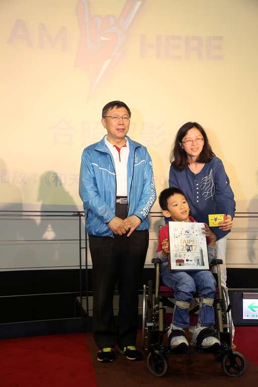 原创歌曲I am Here创作者之一林易热爱音乐创作，他的努力精神，就是运动选手坚持到底永不放弃的精神