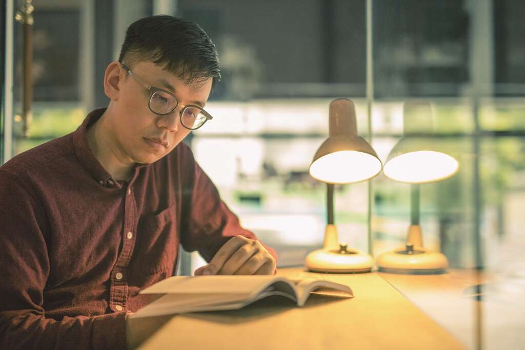 台北畫刊106年5月第592期—二手書尋寶趣　牯嶺街　在舊書香中找尋知識與心靈的盛宴