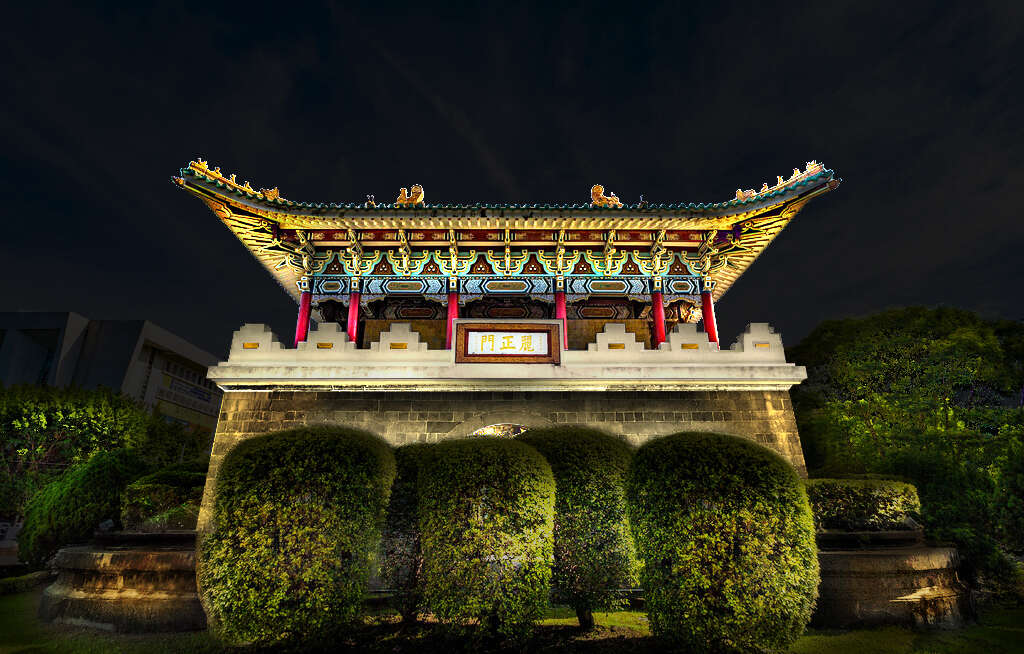相片4-南门(丽正门)灯光修复後模拟夜景