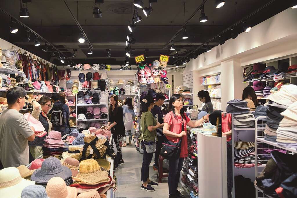 台北畫刊106年6月第593期—夢想與經濟的起飛航道　台北後火車站　翻轉人生的起點