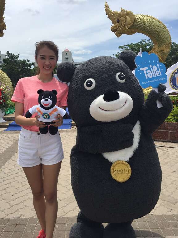 泰國小姐陳泰莉特地配合世大運主題以運動風裝扮現身