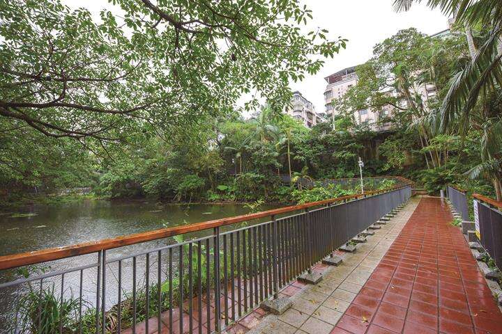 2.	The firefly ecological restoration pool in Muzha Park. (Photo: Huang Chienpin)