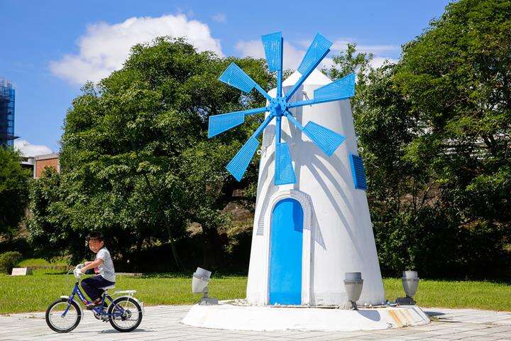 TAIPEI SUMMER 2017 Vol.08 Fun by the River! Treat Yourself at Taipei’s Riverside Park