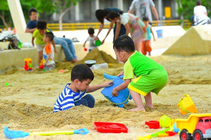 TAIPEI SUMMER 2017 Vol.08 Fun by the River! Treat Yourself at Taipei’s Riverside Park