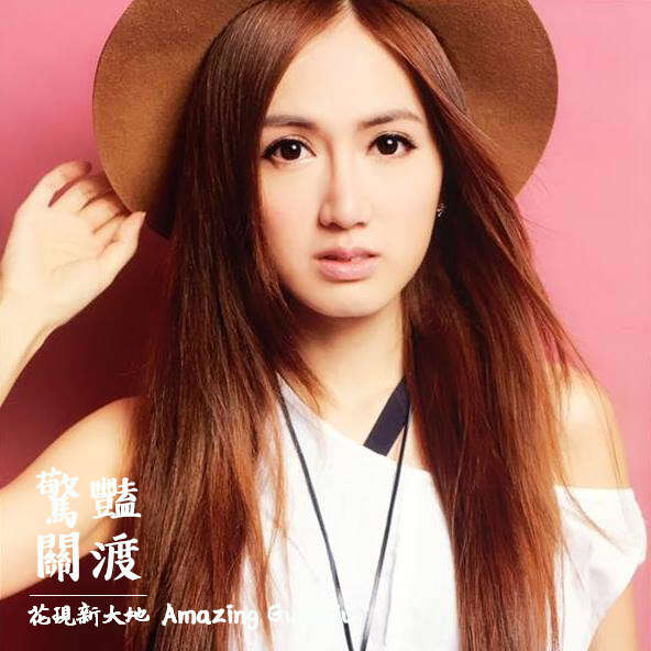 4.气质美女翁滋蔓担任开幕活动主持人
