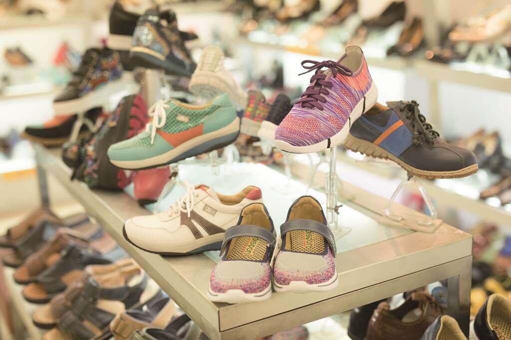 台北画刊106年9月第596期—卖鞋最专业　服务最贴心　沅陵专卖皮鞋一条街