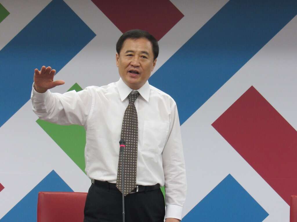 陈副市长表示，国庆花车主题乐园落脚南港接轨东区门户计画，带动当地经济发展