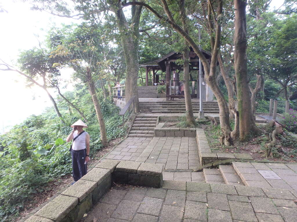 寬廣的永春亭常是登山社團休憩的據點。