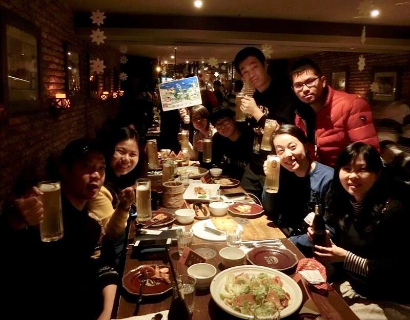 体验持北北基好玩卡及外国护照至金色三麦，消费不限金额即可兑换350cc现酿啤酒乙杯。