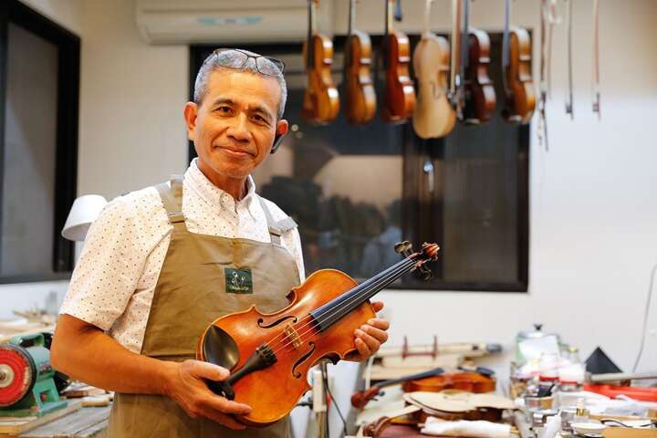 TAIPEI WINTER 2017 Vol.10 Conceived out of Musical DNA Delicate Violin Crafting