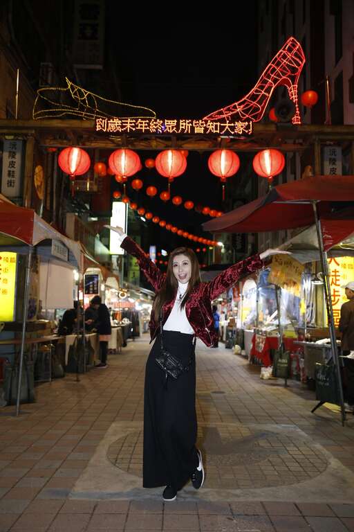 老商圈也可以很潮，灯节期间还可享折扣