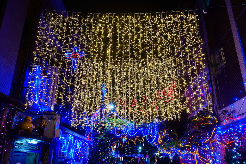 街上聖誕燈飾一景-攝影/劉佳雯