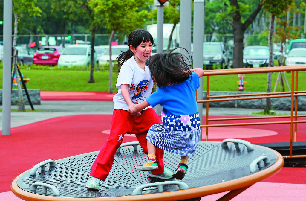 台北畫刊107年5月第604期—台北市公園玩透透　孩子，我要你笑顏常開
